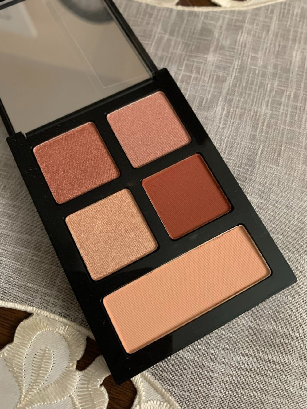 New Bobbi Brown Eyeshadow Palette